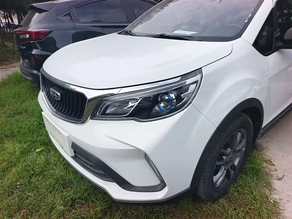 Geely Vision X3 2022 — фото 23