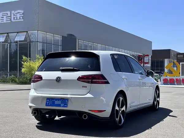 Volkswagen Golf GTI 2016