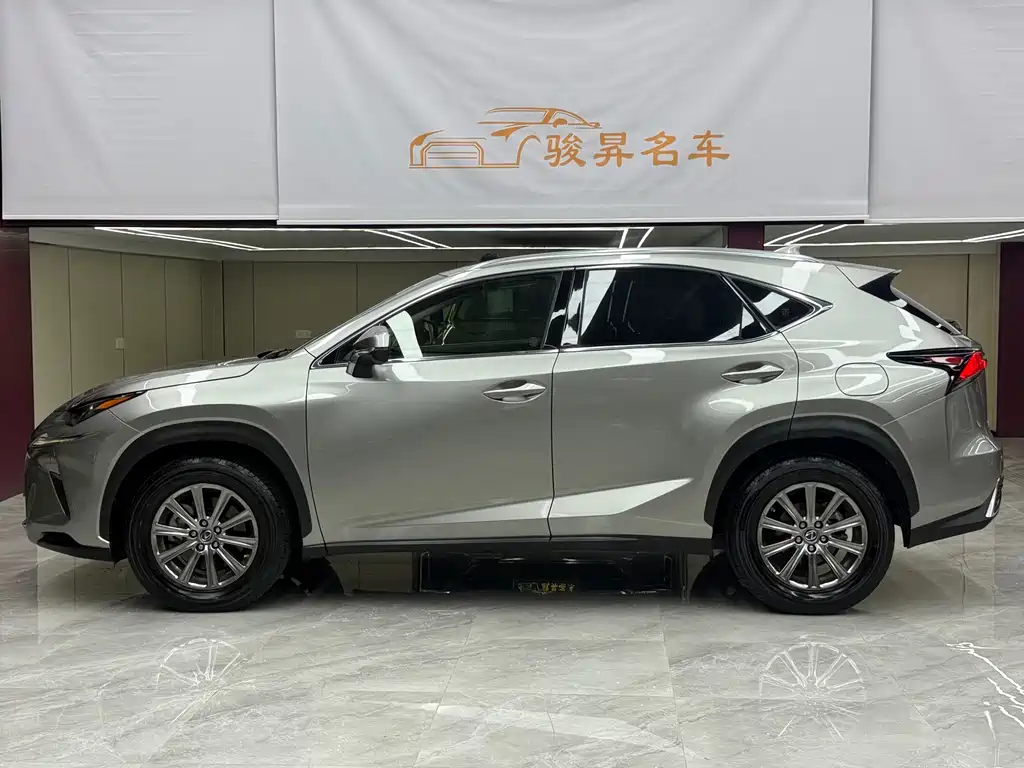 Lexus NX 2018 — фото 8