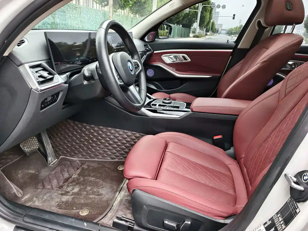 BMW i3 2024