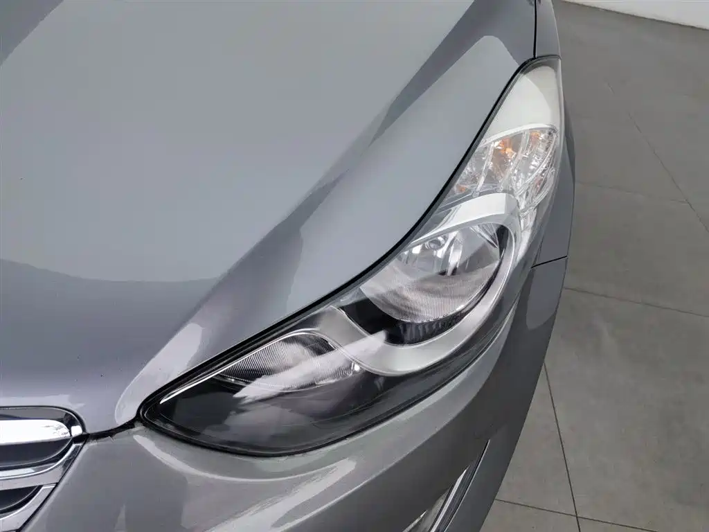 Hyundai Elantra Langdong 2013