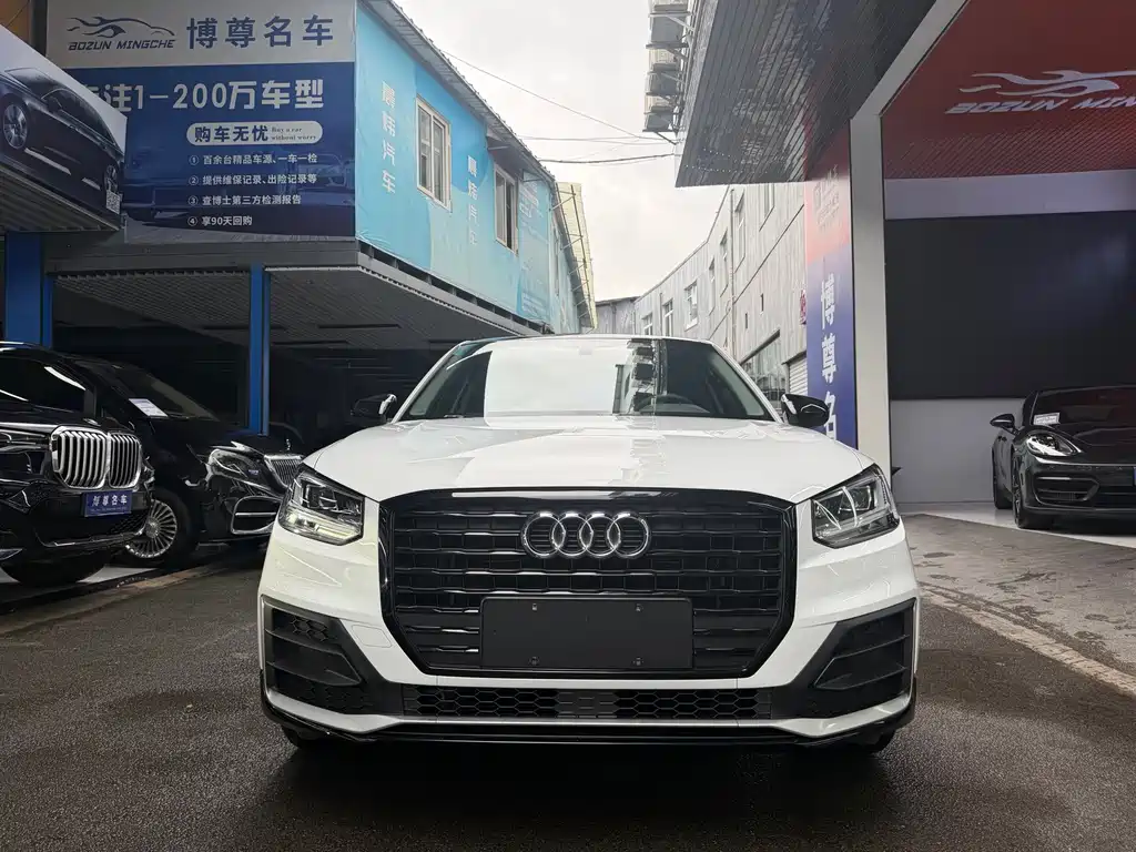 Audi Q2L 2020