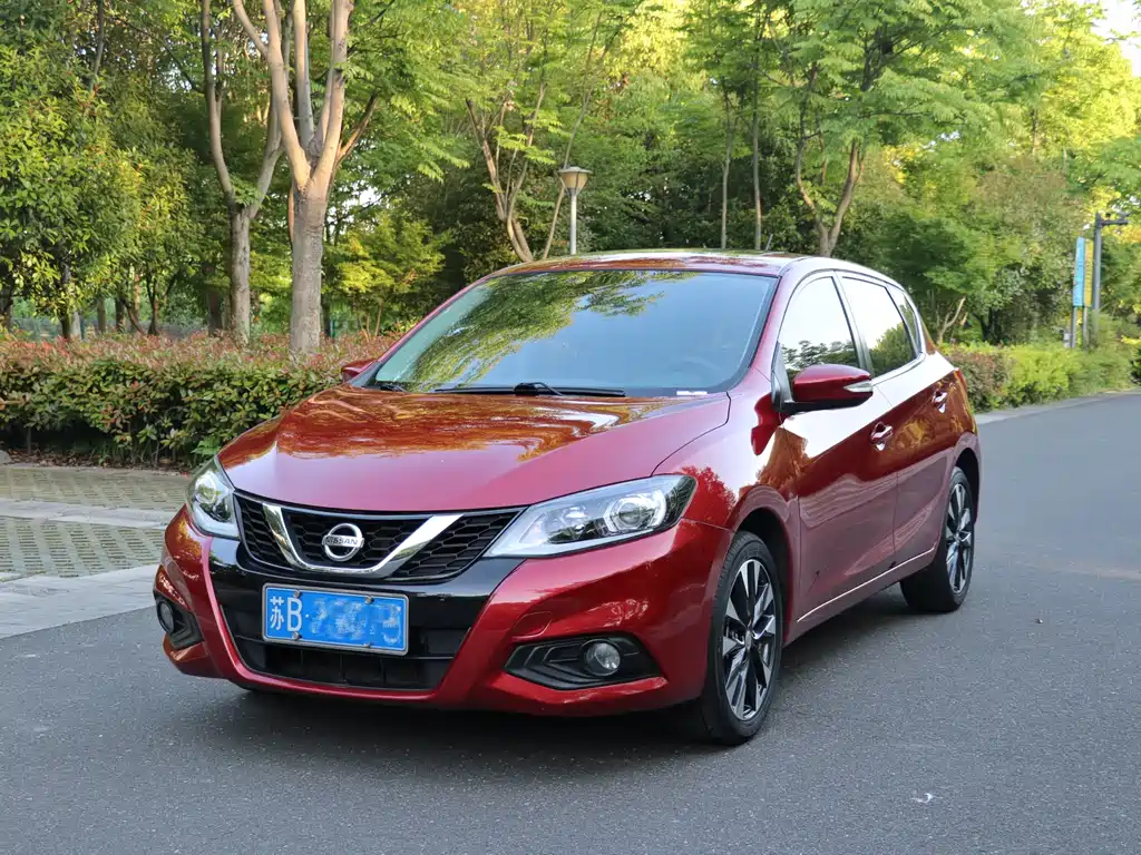 Nissan Tiida 2017 — фото 2
