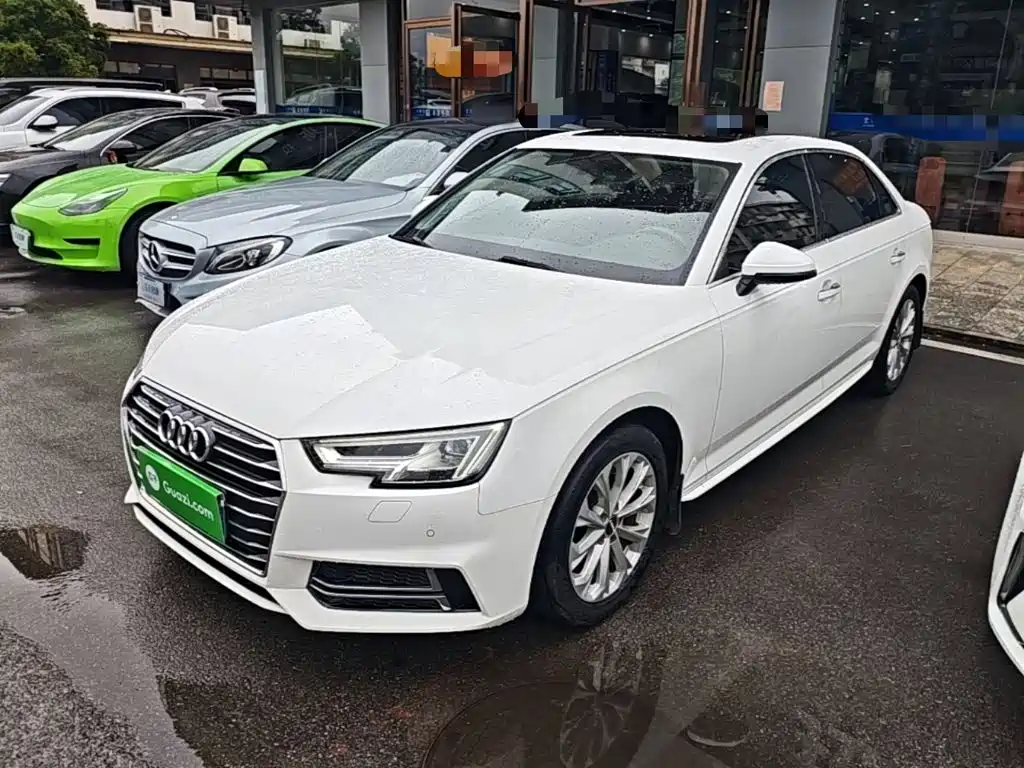 Audi A4L 2020