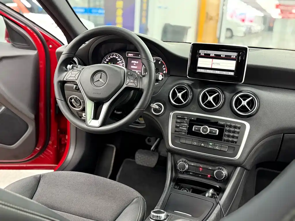 Mercedes-Benz A-Class 2013 — фото 14