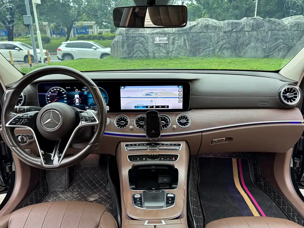 Mercedes-Benz E-Class 2023 — фото 11