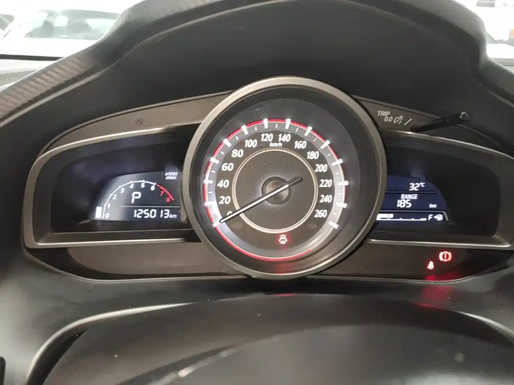 Mazda 3 Axela 2016 — фото 12
