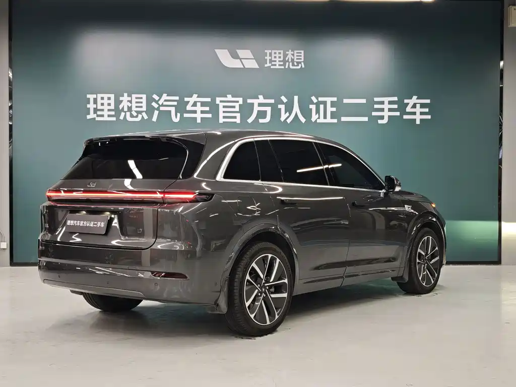 Li Auto Li L7 2025