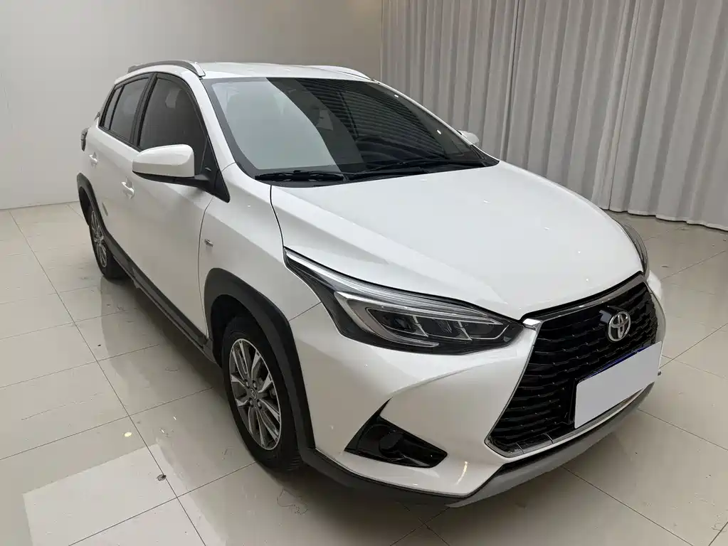 Toyota Yaris L 2023