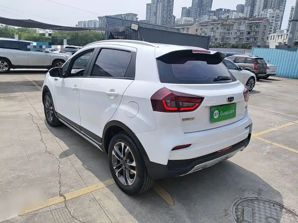 Geely Vision X3 2019 — фото 5