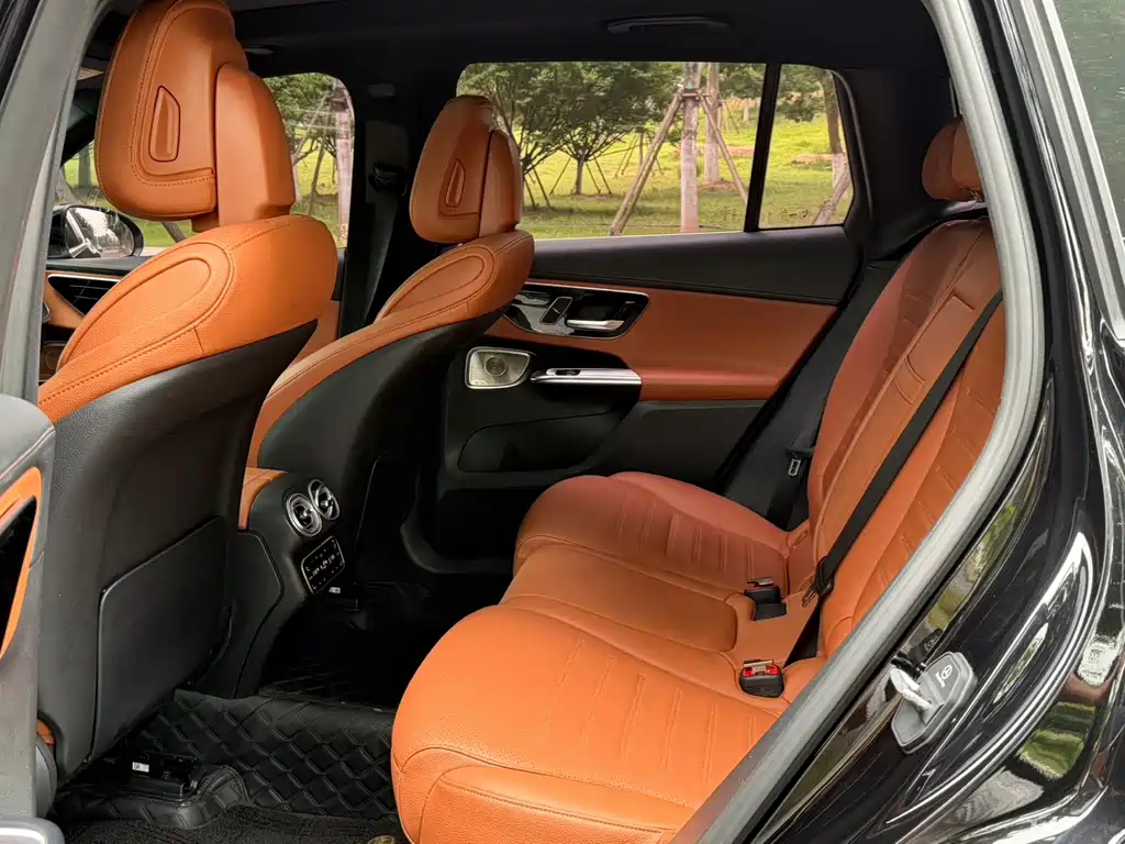 Mercedes-Benz GLC 2023