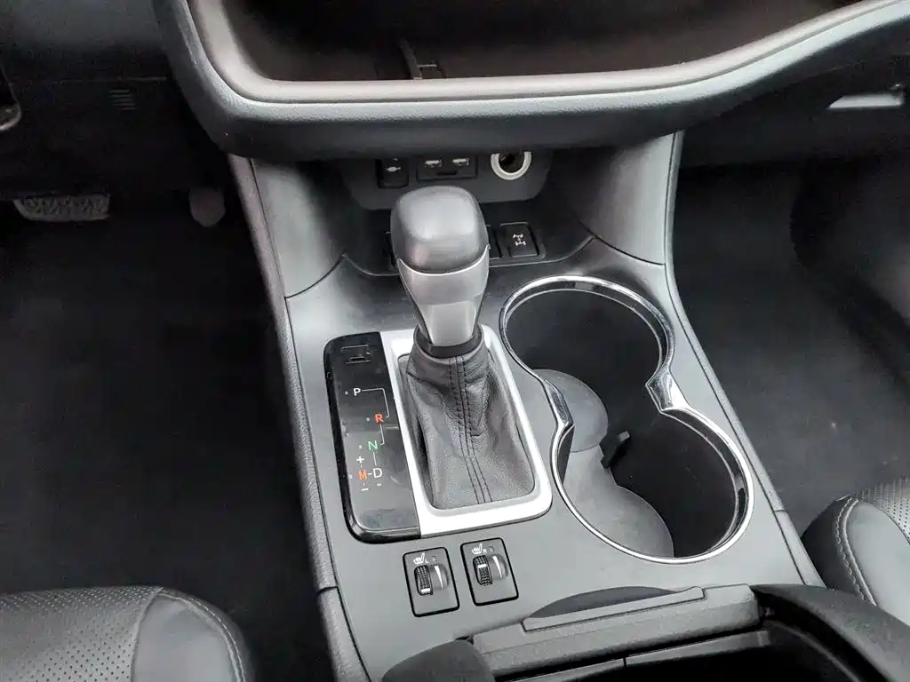 Toyota Highlander 2021 — фото 13