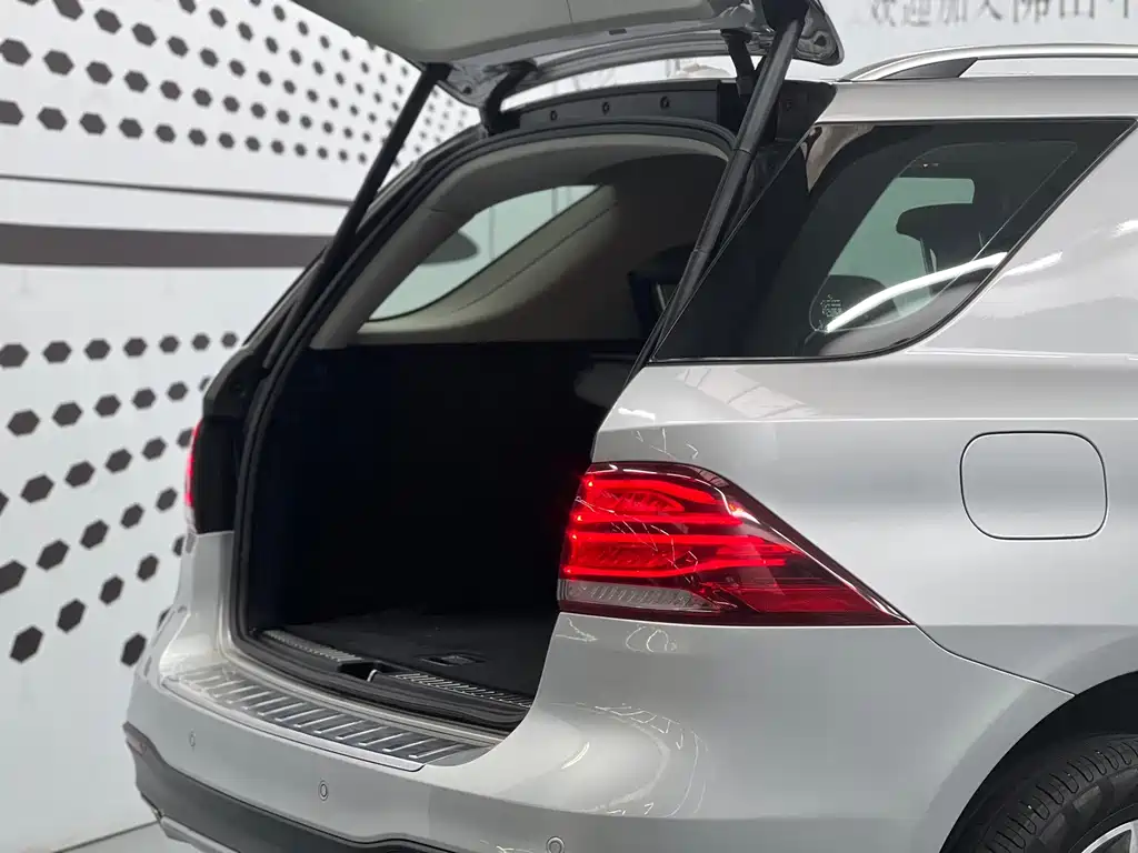 Mercedes-Benz GLE 2018 — фото 5