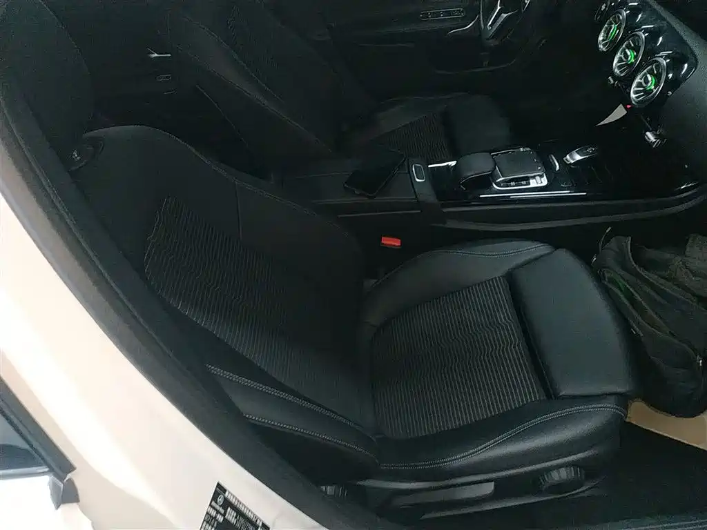Mercedes-Benz A-Class 2020 — фото 16