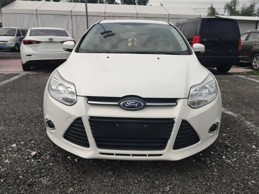 Ford Focus 2015 — фото 2