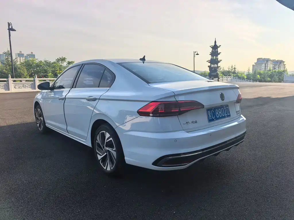 Volkswagen Bora 2023