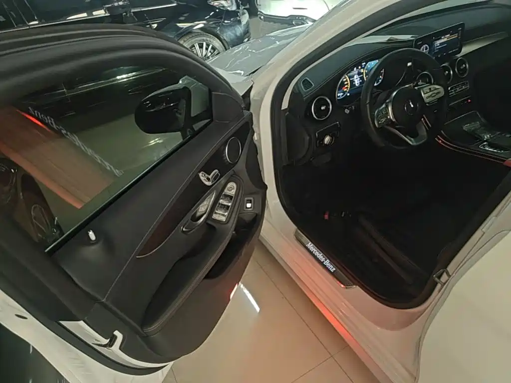 Mercedes-Benz C-Class 2021 — фото 16