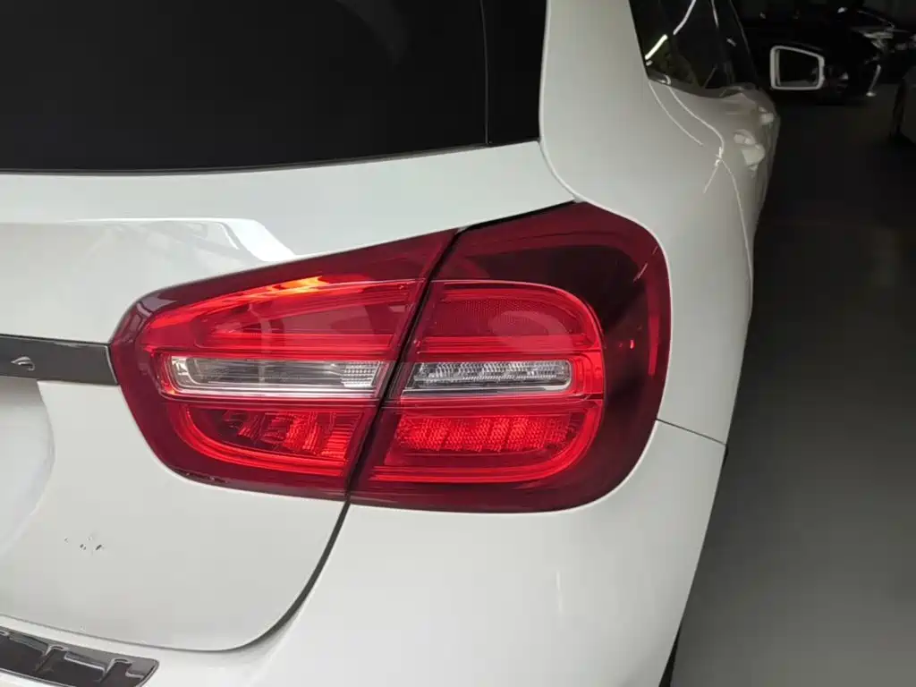 Mercedes-Benz GLA 2017 — фото 8