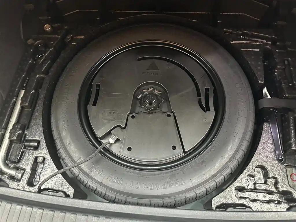 Audi Q3 2021 — фото 10
