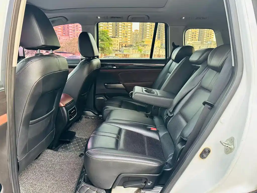 GAC Motor Trumpchi GS8 2017 — фото 10