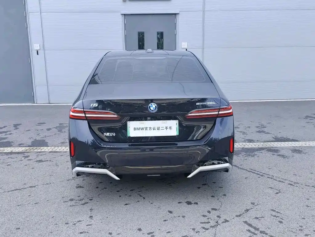BMW i5 2025 — фото 3