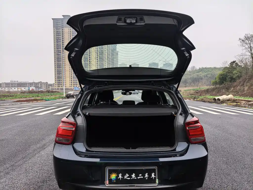 BMW 1 Series 2012 — фото 17