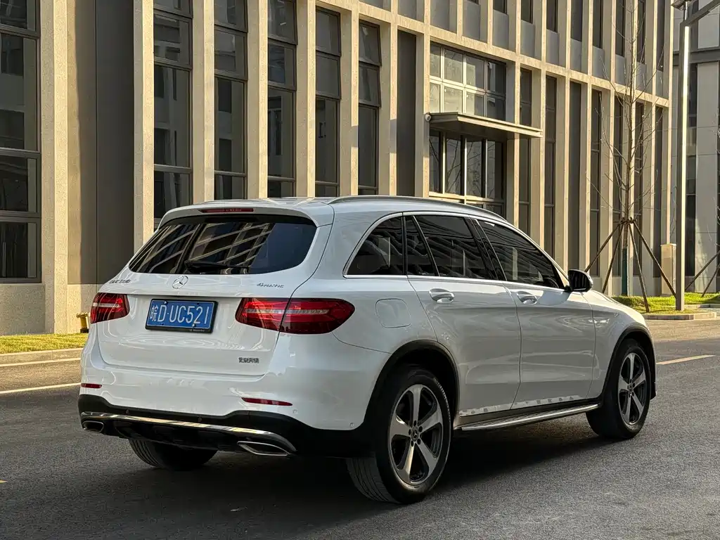 Mercedes-Benz GLC 2017 — фото 12