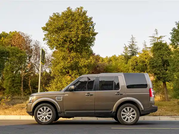 Land Rover Discovery 2012