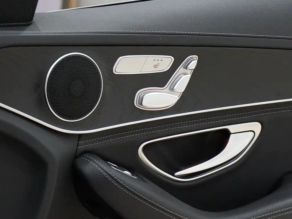 Mercedes-Benz C-Class 2019 — фото 15