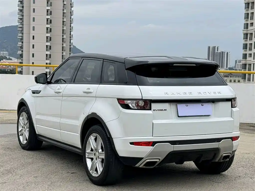Land Rover Evoque 2015 — фото 9