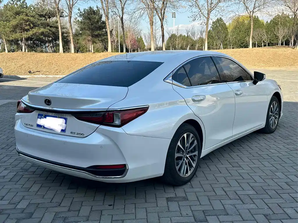 Lexus ES 2024 — фото 6