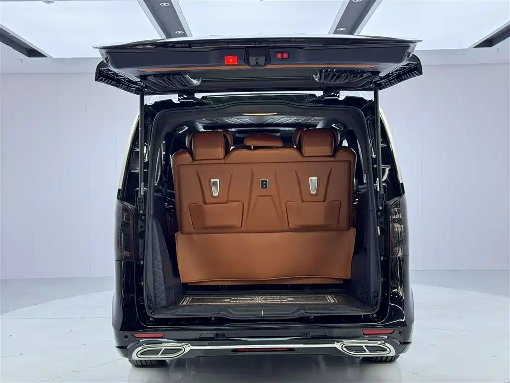 Mercedes-Benz Vito 2023 — фото 13