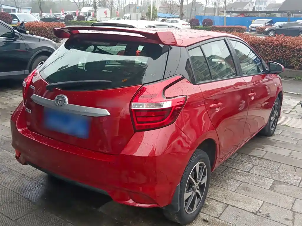 Toyota Yaris L 2016
