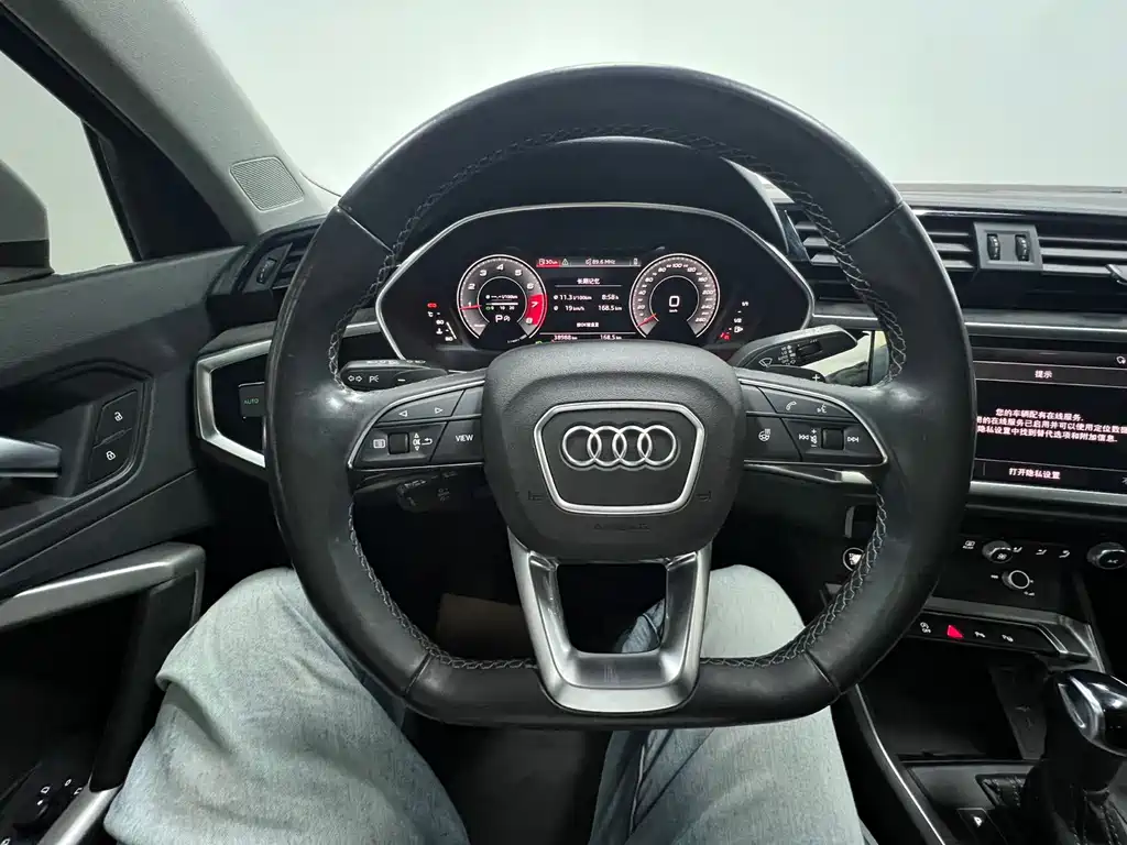 Audi Q3 2022 — фото 15