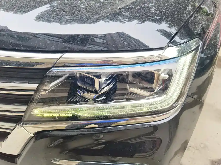 Roewe RX8 2018