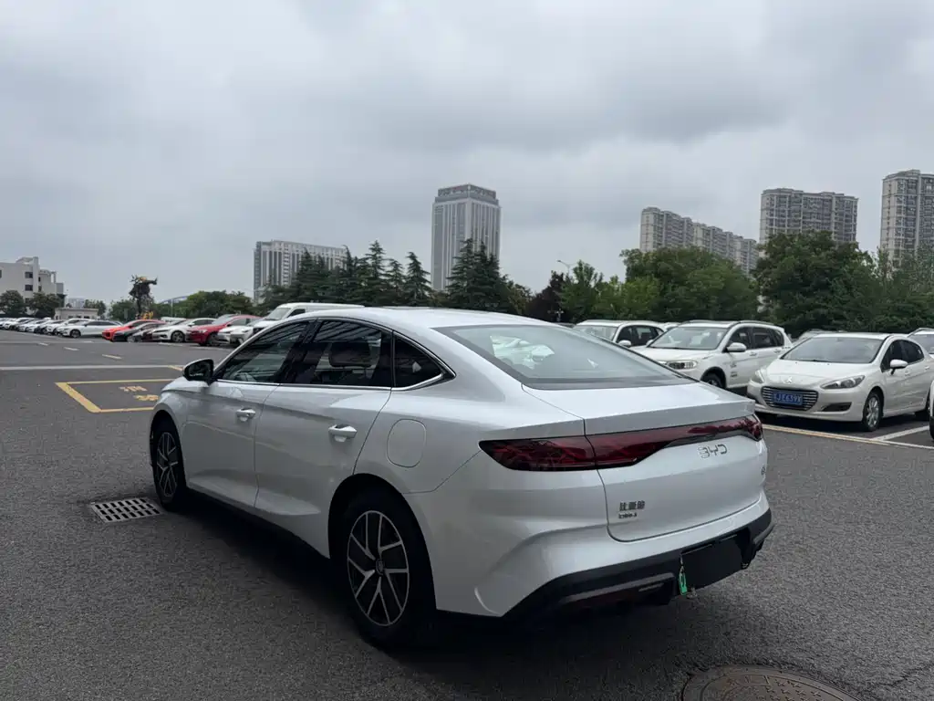 BYD Qin L 2025 — фото 17
