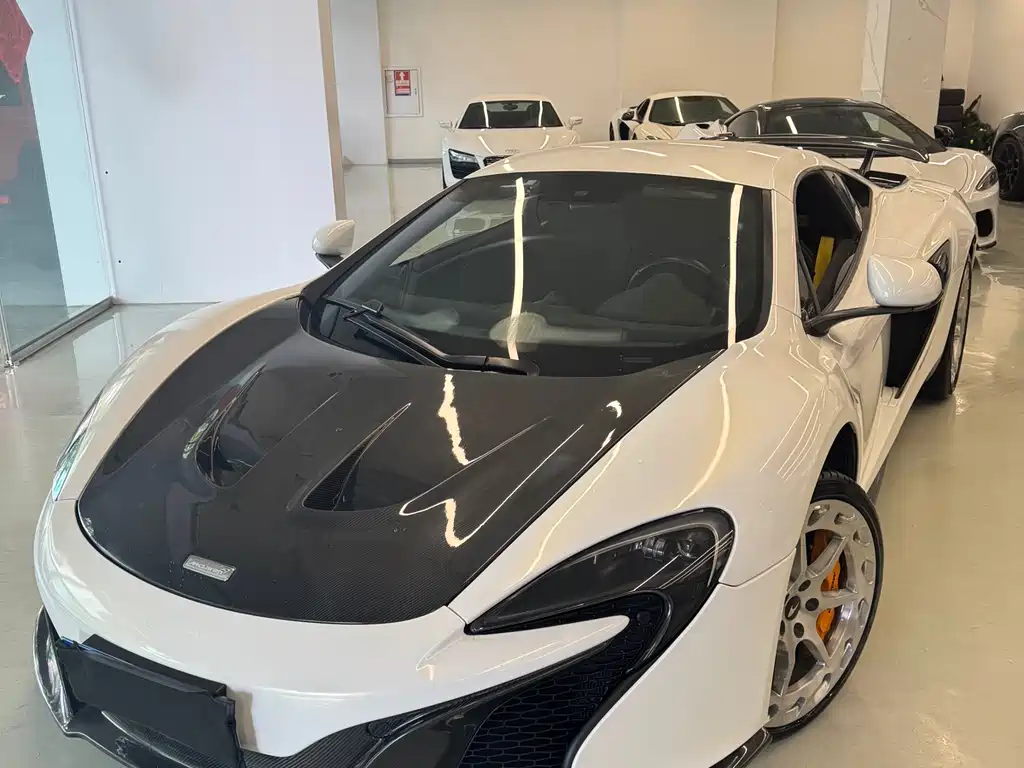 McLaren 650S 2015