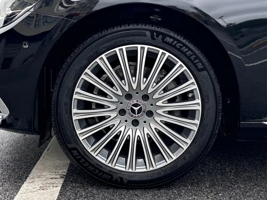 Mercedes-Benz E-Class 2023