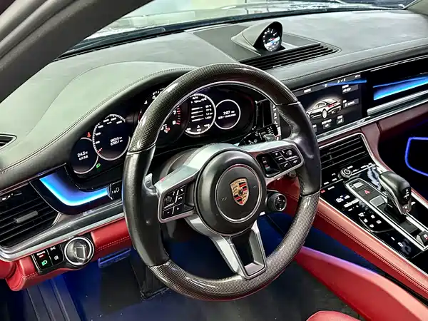 Porsche Panamera 2018