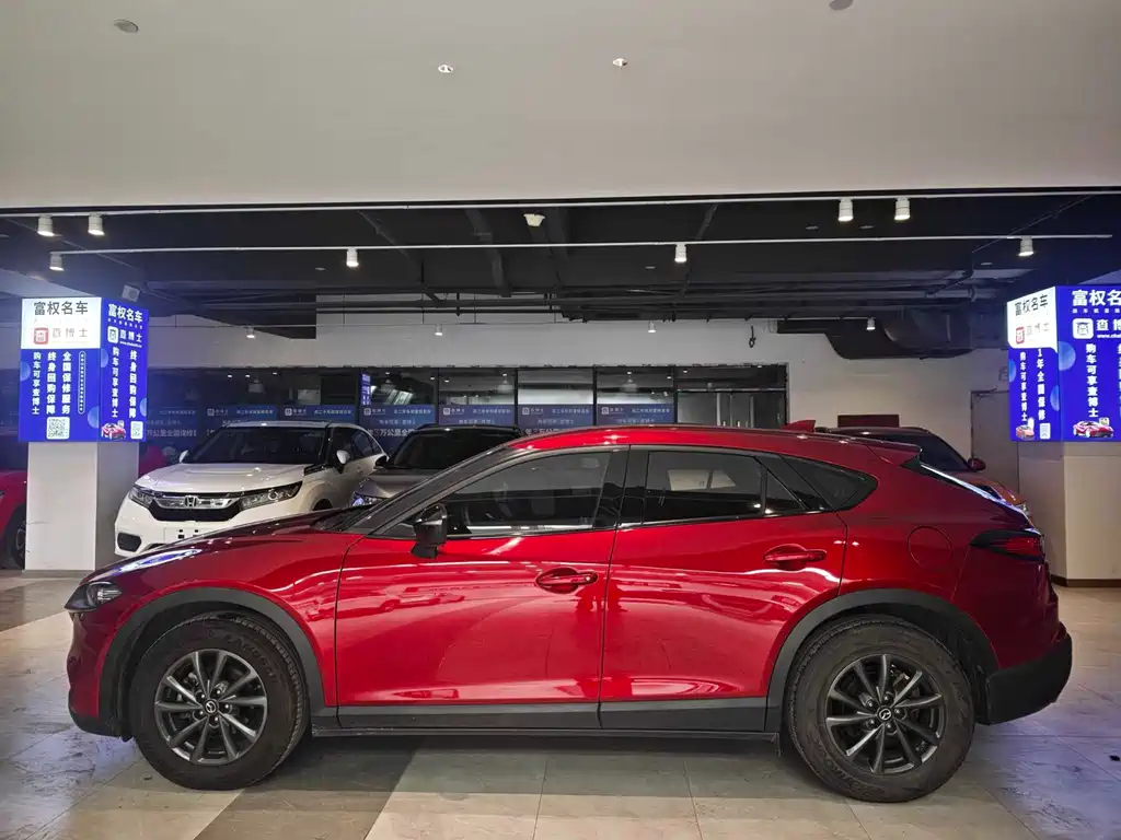Mazda CX-4 2021
