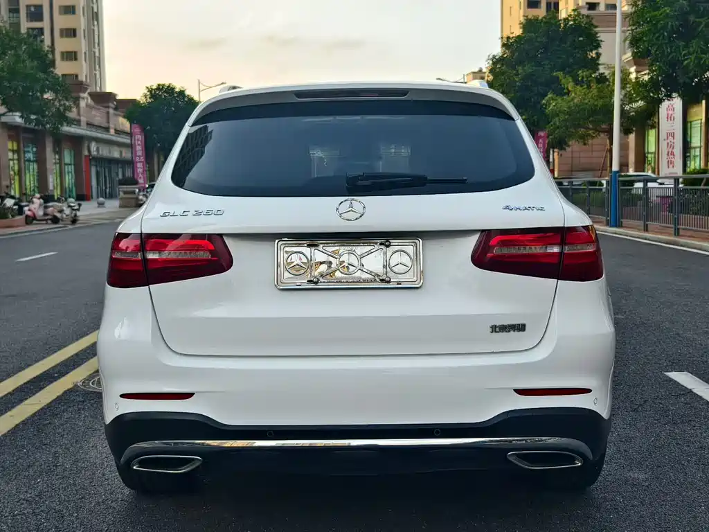 Mercedes-Benz GLC 2018 — фото 17