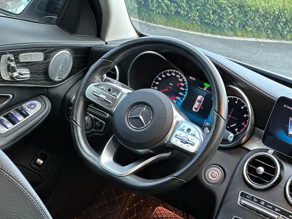 Mercedes-Benz C-Class 2021 — фото 14