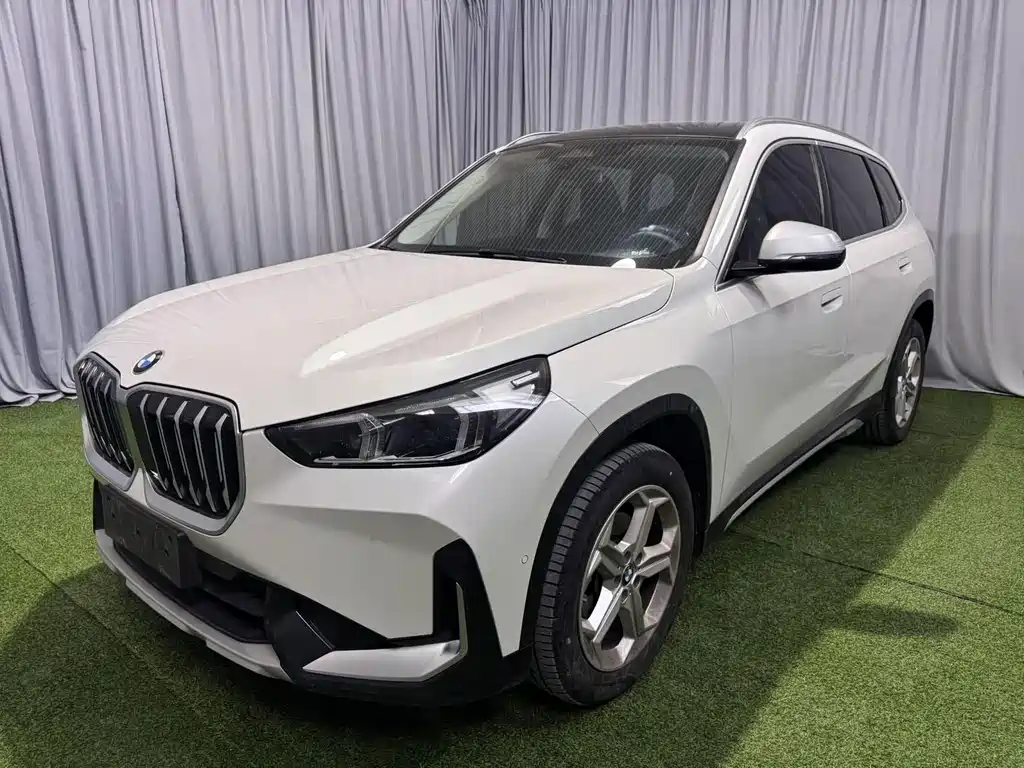 BMW X1 2023 — фото 1