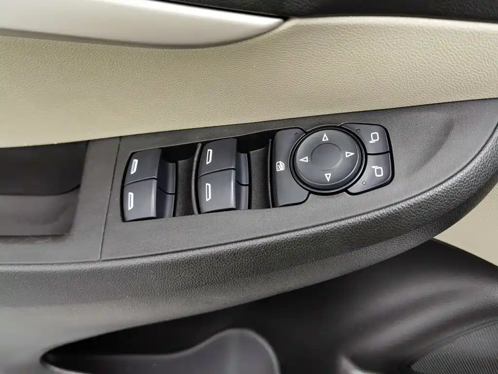 Buick Excelle 2023 — фото 9