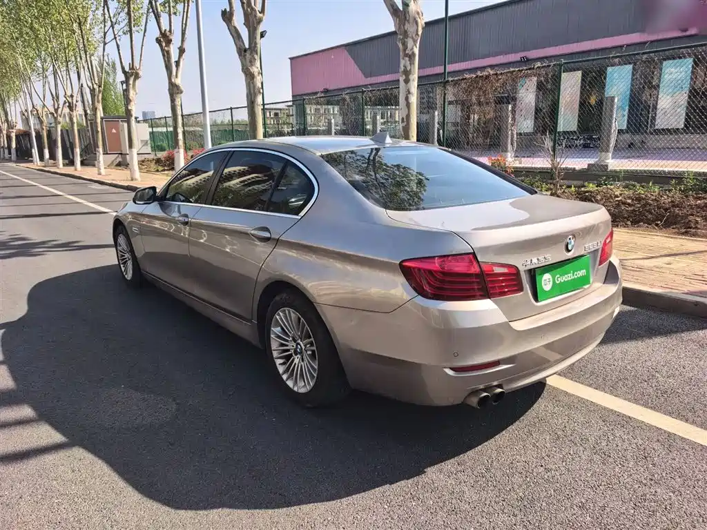 BMW 5 Series 2014 — фото 25