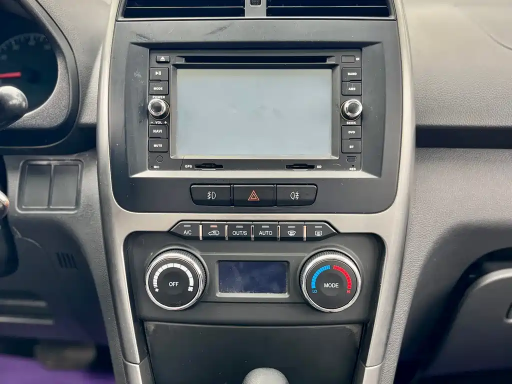 Chery Tiggo 3 2016 — фото 16