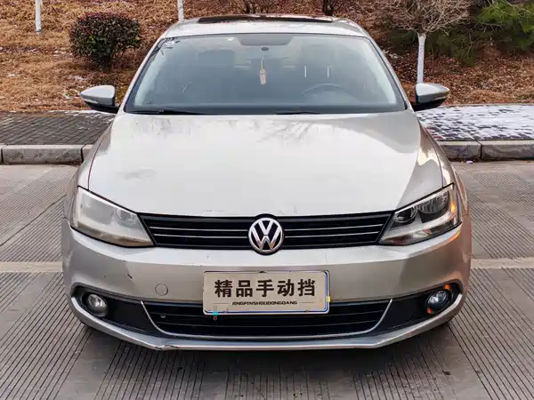 Volkswagen Sagitar 2014