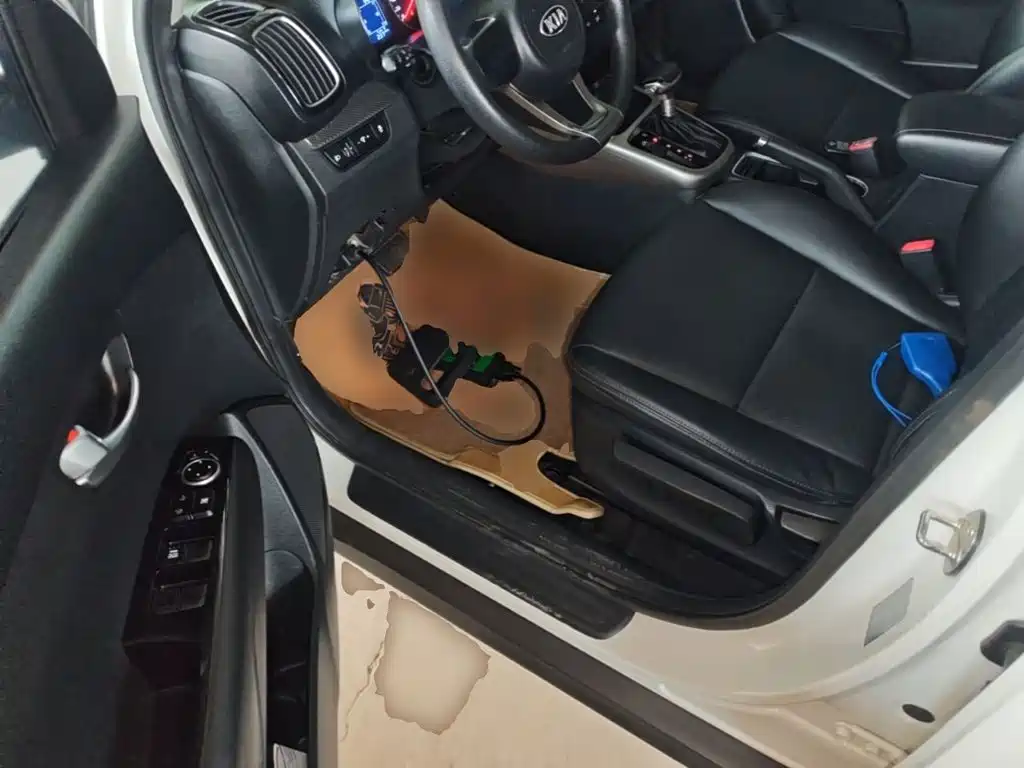 Kia KX3 2015 — фото 16