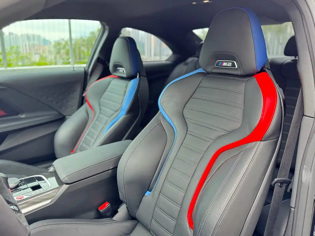 BMW M2 2025 — фото 12