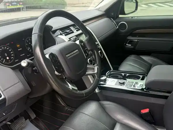 Land Rover Discovery 2019